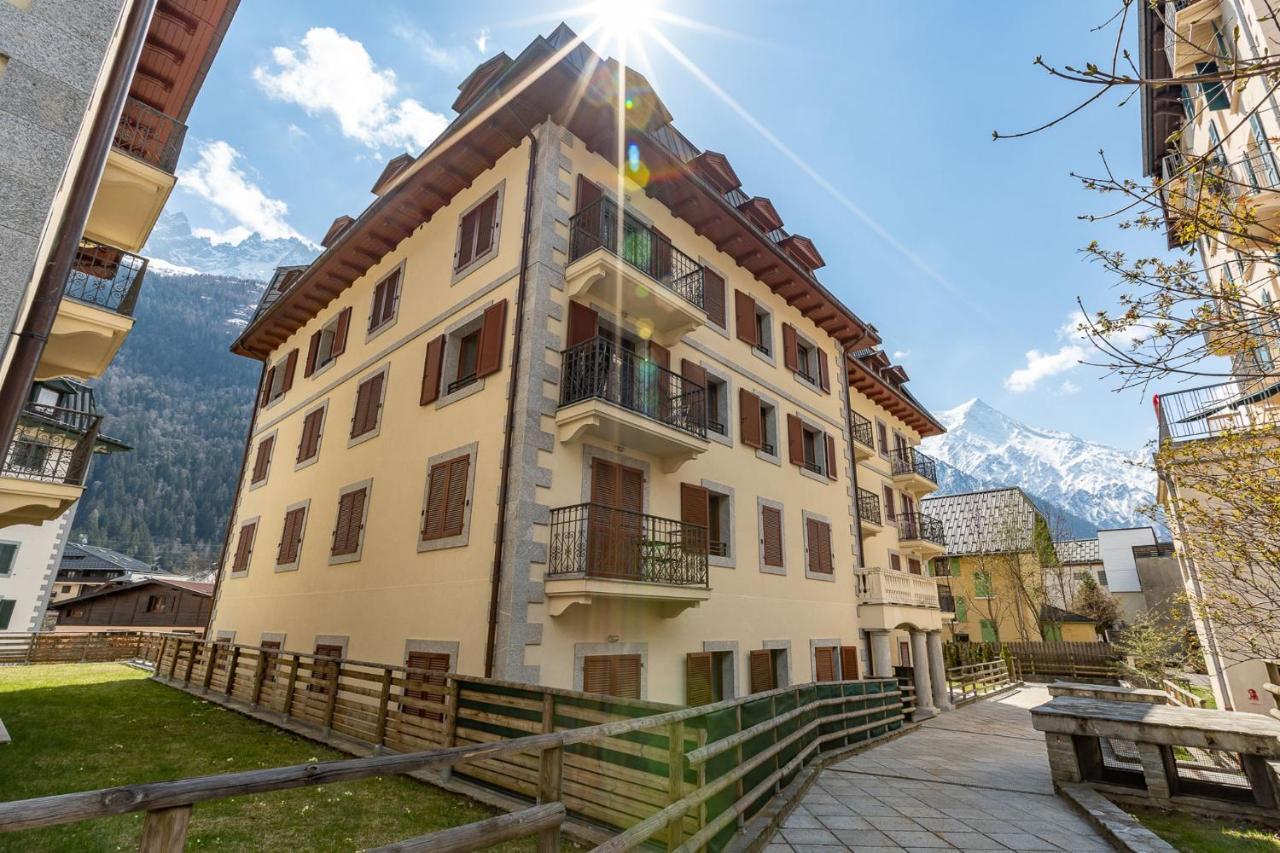 Apartment Alpes IV - Alpes Travel - Central Chamonix Buitenkant foto